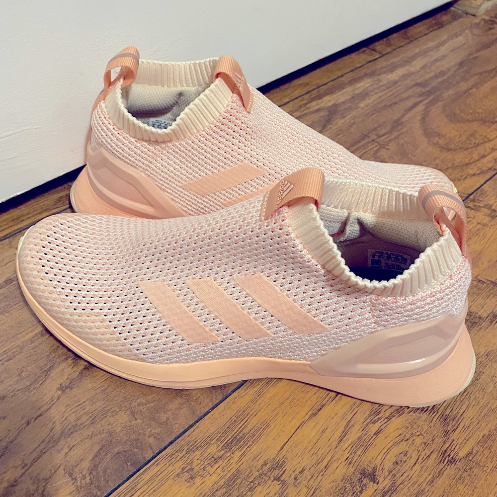 Beautiful Adidas laceless Shoes🤍